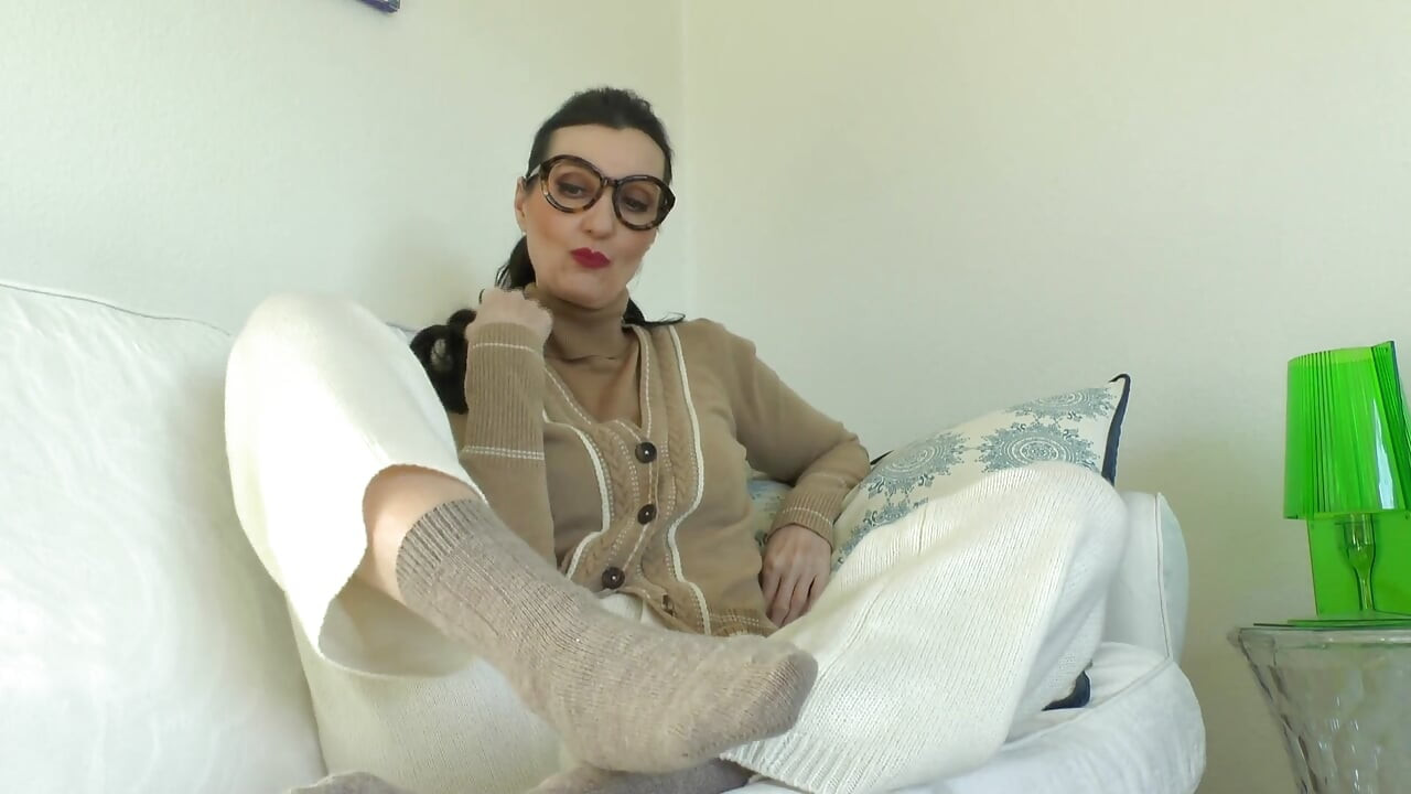 Smelling Wool Socks and Cumming on Them! Lady Victoria Valente