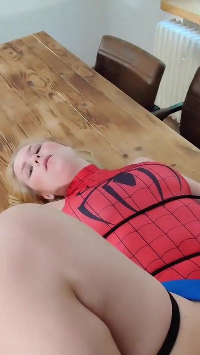 ช่วงเวลาอันโดดเด่นจาก "Spider-Maja ถูกจับได้ในเว็บและโดนเย็ดจัดหนัก!"