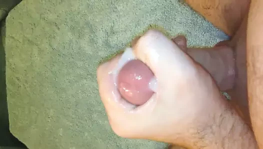 Beni büyük cumshot ile mastürbasyon video #6 biten