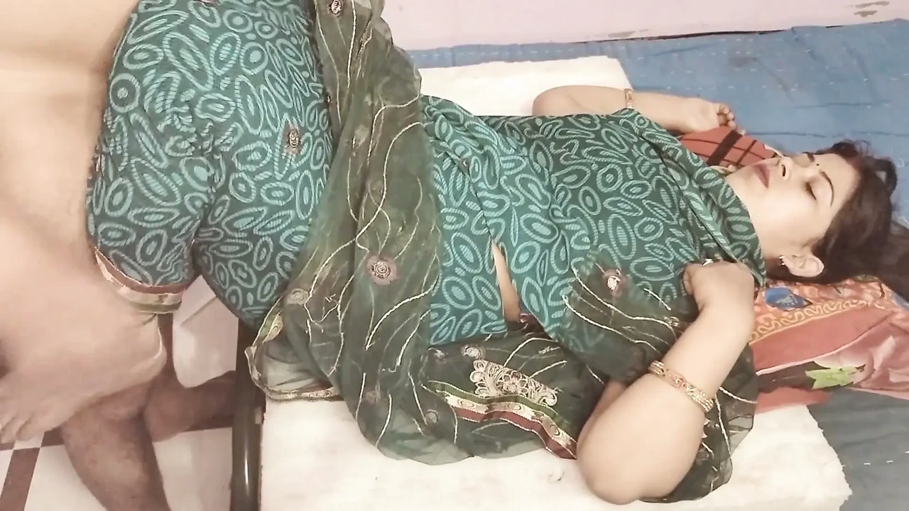 Sexy Wife Is Desperate for Hardcore Sex