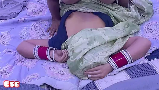 Chachi Ka Kaamsen Badan Dekh Kar Unko Piche Se Pakad Ke Chod Diya