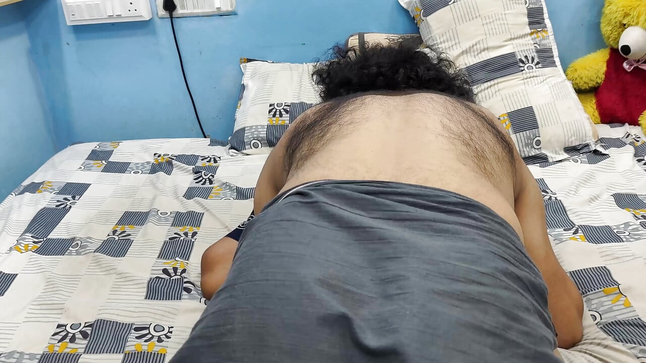 보지 문지르며 엉덩이 핥기