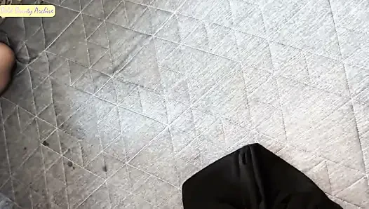 Büyük memeli bir evli kadının dikkat çekici cazibesi sette kalan herkesi büyülüyor hayranlığı 1.