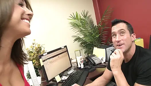 Billy Glide fickt heißes schätzchen mit dicken möpsen