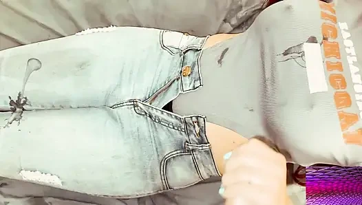 Очень чувственная дрочка