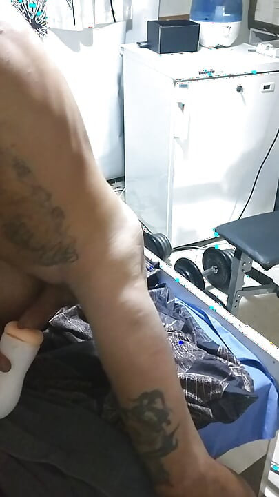 Air mani saya ke pepek palsu