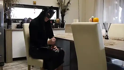 Богиня в коже, инструкция по дрочке, соблазнение дилдо, грязный разговор и глубокое послушание - прев