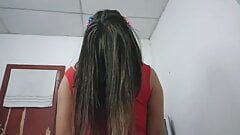 18-летняя брюнетка с большими отвисшими сиськами из Нью-Йорка, США, трахает большой хуй ее сводного брата