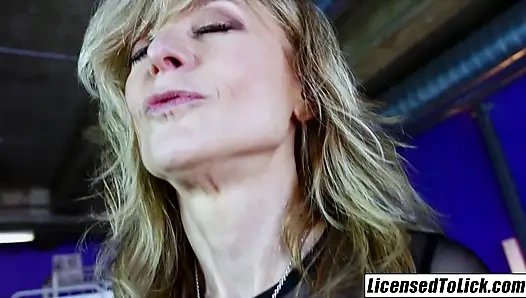 LIZENSIERT ZUM LECKEN - natalia starr lesbische dreier-erfahrung