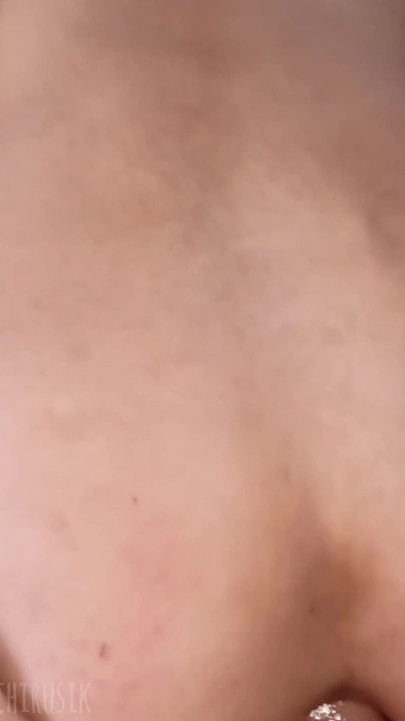 The hole fucks with a big dick, the sperm fills a beautiful elastic ass!