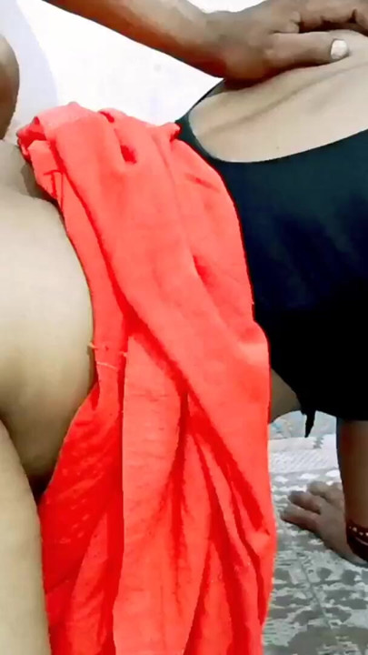 Indian desi bhabhi hardcore fuking doggy style pussy and hand chudai clear hindi vioce | Clip 1