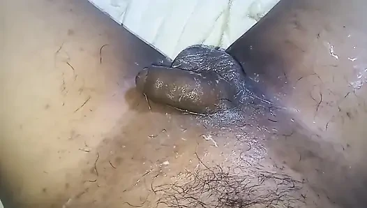 Rasierte den penis und die eier meines nachbarn, auf alte Weise sah sein rasierter schwanz sehr lecker aus, und ich gab ihm seine ersten