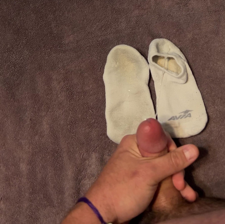 My neighbor wanted me to cum all over her dirty socks