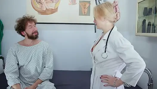 Breeding Doctor - Hunter Johnson 'besuch Im Fruchtbarkeitskrankenhaus Endet Mit Der Sexy Ärztin Anna Lynx, Vollgespritzt