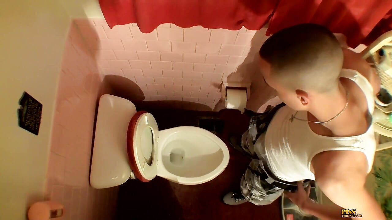 A Room of Pissing Dicks