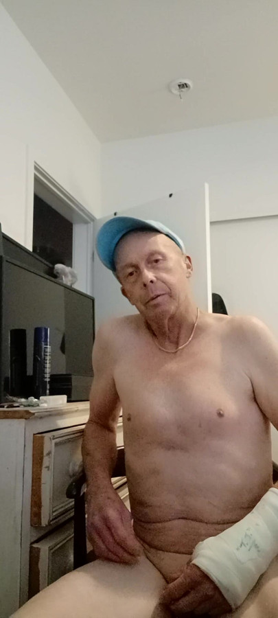 Laugh At My Tiny Dick. I'm A Pathetic Clitty Dick Fag