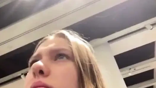 Extreme masturbate inside down in public. Jucielussie