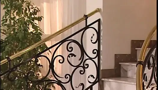 Tante seksi dengan toket aduhai dientot gaya doggy sambil berdiri (film lengkap)