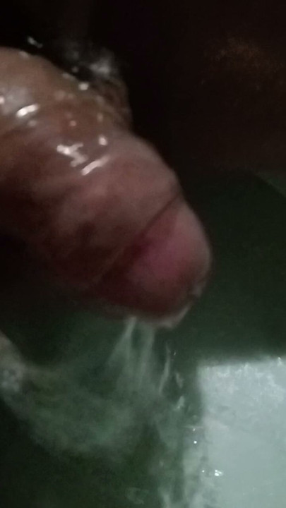 мастурбация водяной струей