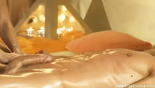 Büyük yarak sauna masaj seansı