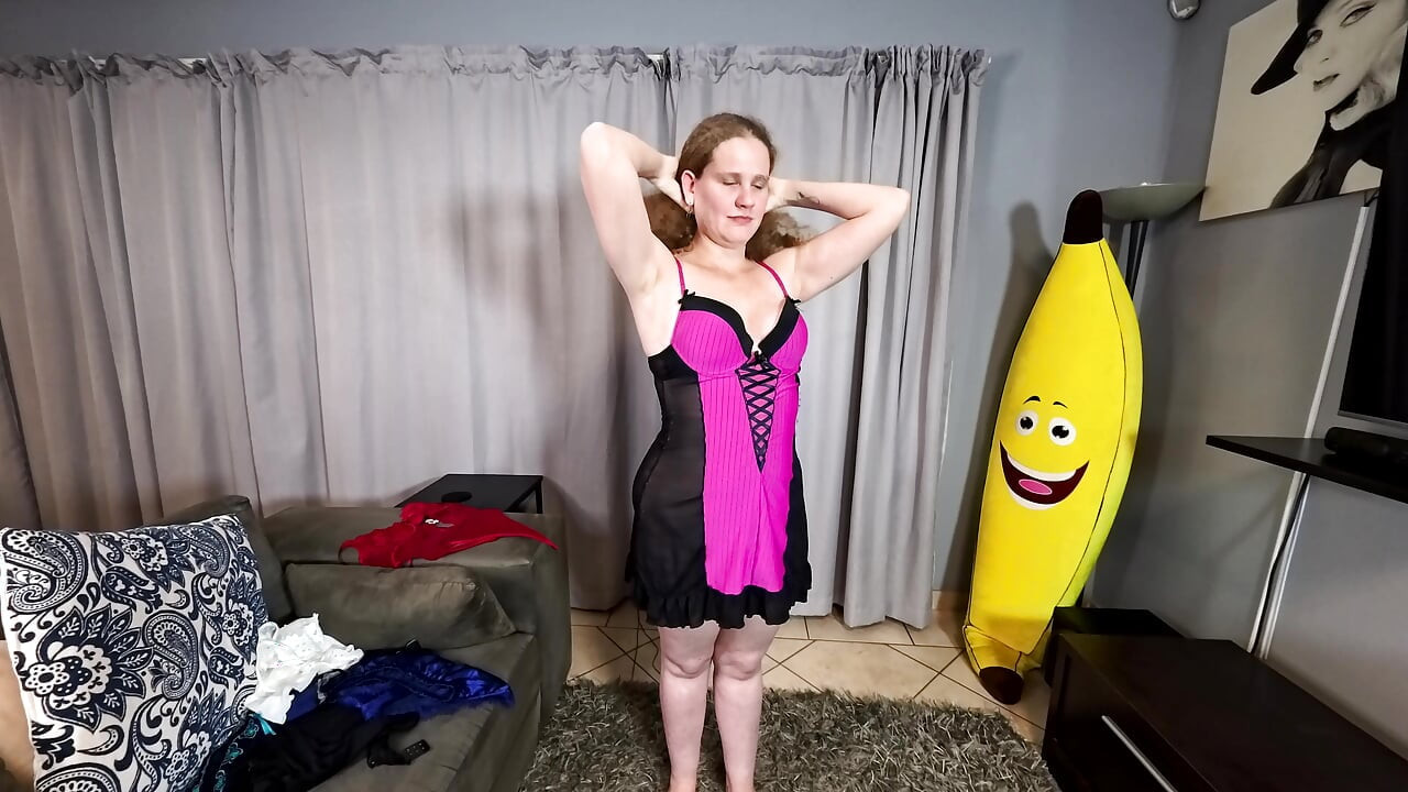 Amateur MILF first time lingerie try on haul