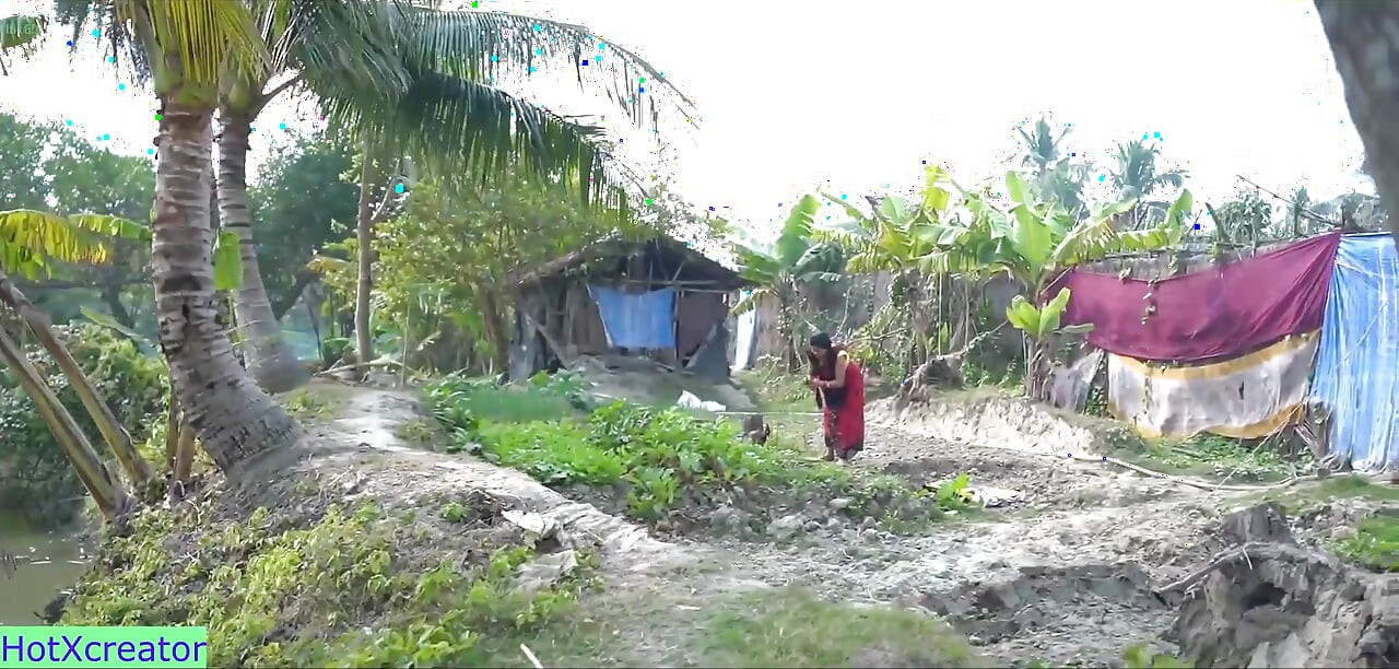 Indian Village Bhabhi Hardcore Sex with Naughty Village Boy! with Clear Audio