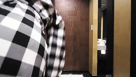 Video Jepang menanggalkan pakaian