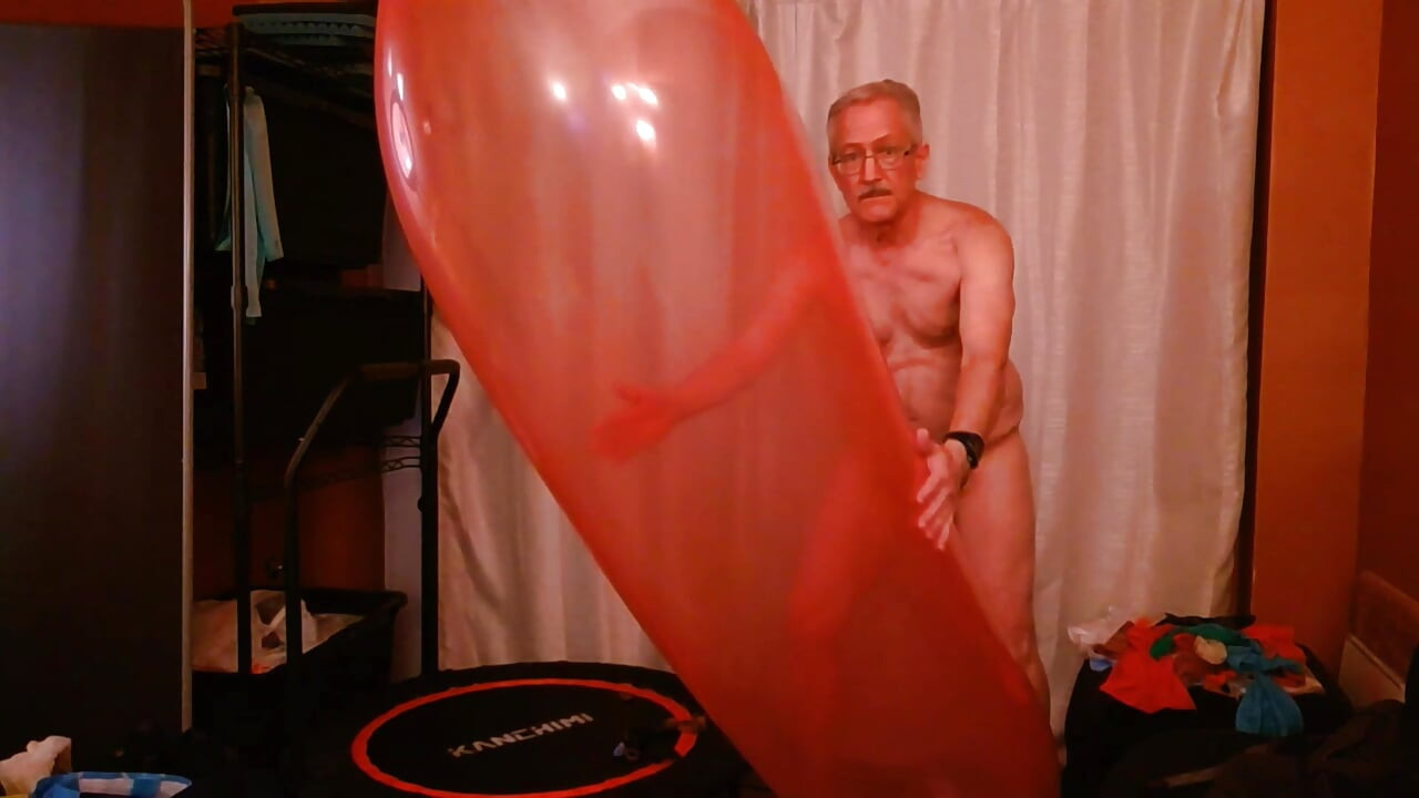 157) Two Sit 2 Pops and Blimp Balloon Hump and Cum