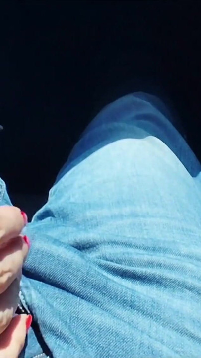 10 minutes of handjob in traffic, public handjob! | Clip 1