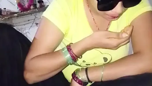 Water came out of the hand of brother-in-law's penis, desi sexy video, sexy video, sex video.