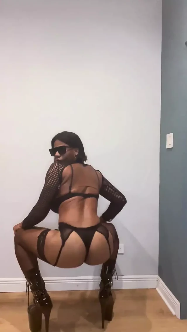 Dominant Crossdresser