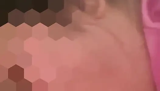 Masum pinay evli kadın iyi sakso çekmeye çalışıyor
