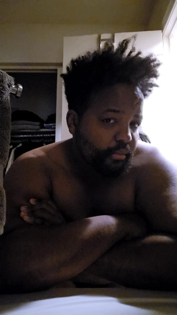 Laisse-moi coquine pendant que je te montre ma bite