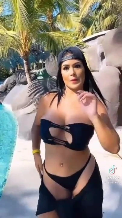 Zuleika leal bailando soy una puta