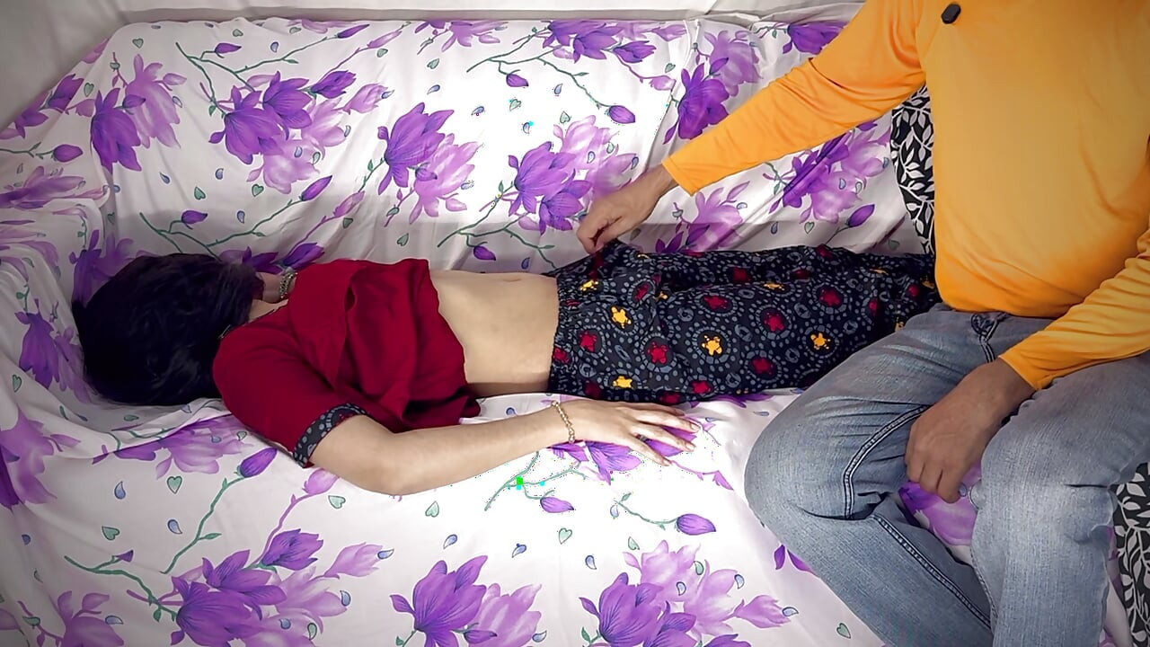 PUNJABI BHABHI WITH DOCTOR FULL SEX VIDEO