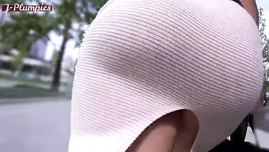 Щель зашла слишком далеко, тугую юбку задрали, пока все смело раскрыто