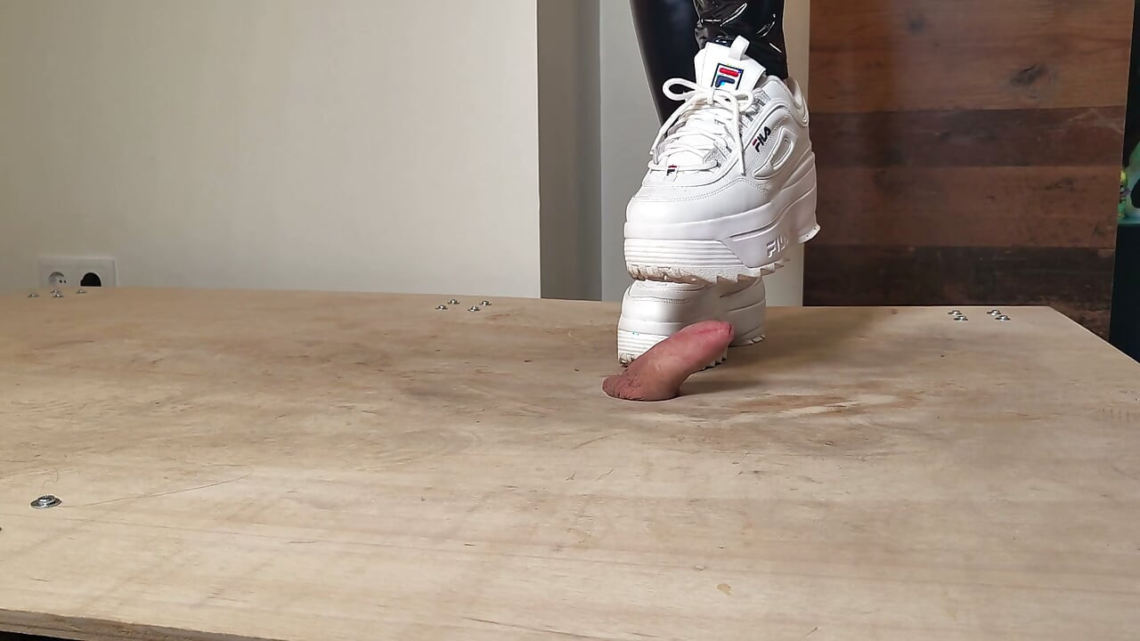 Fila Disruptor Plateau Cock Crush Full Clip - Lady Thaya