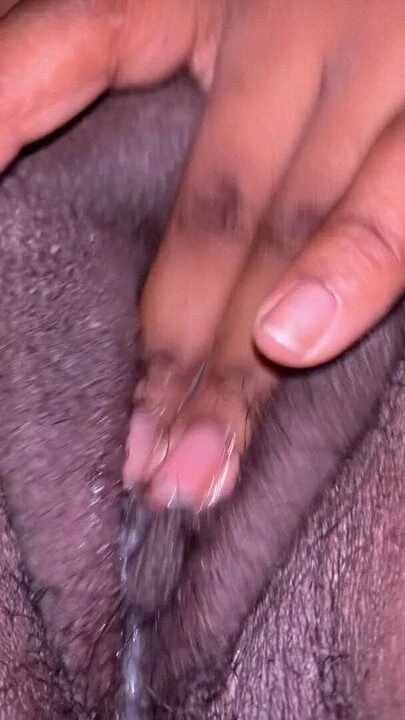 Rubbing  Clit