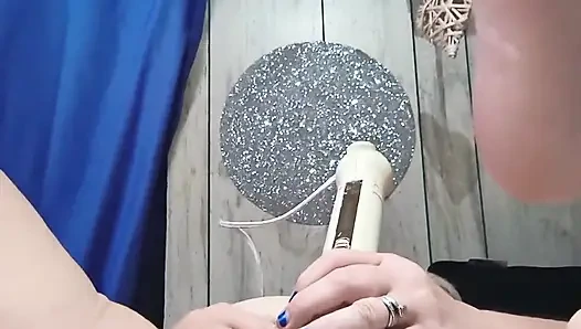 Pelacur sange ini ngentot 3 cowok ini untuk muasin semua fanatsi mesumnya