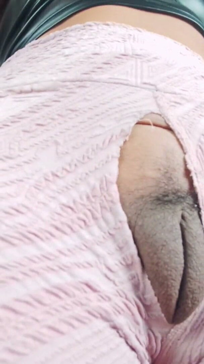 Latina wets her leggings for you! | Clip 1