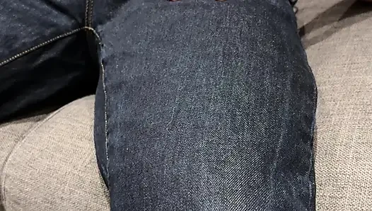 Watching porn in tight jeans - cumming on myself
