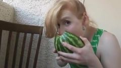 Hoe croutons in watermeloen te koken
