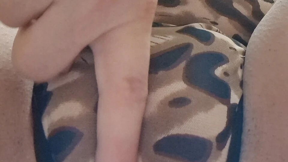 Masser ma chatte gonflée me fait tellement mouiller