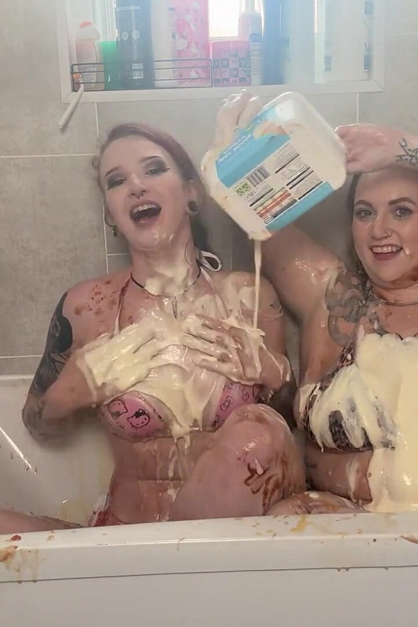 Sploshing with Sammie
