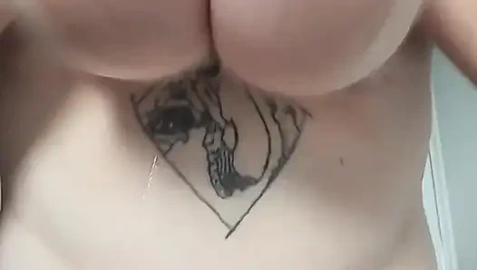 Новый сосед заслуживает лучшего из моего гостеприимства