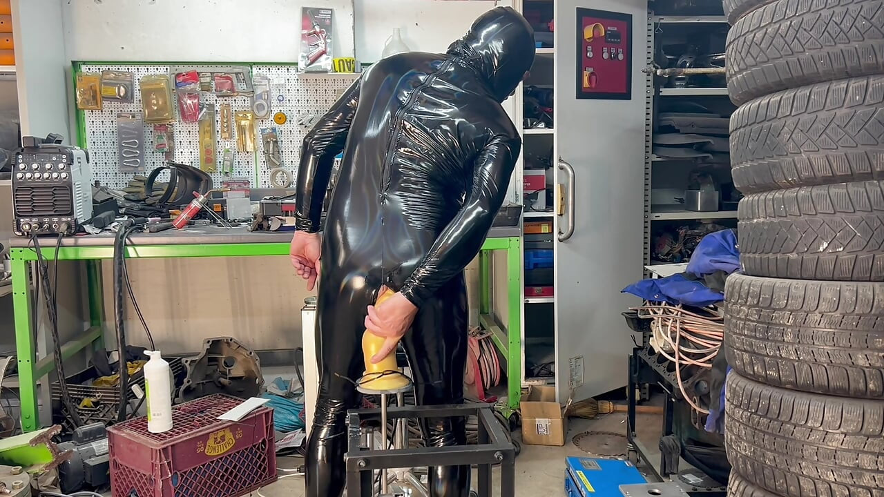 Garage Gimp Fucking machine Bam Dildo + 7.6 cm 40cm Long monster
