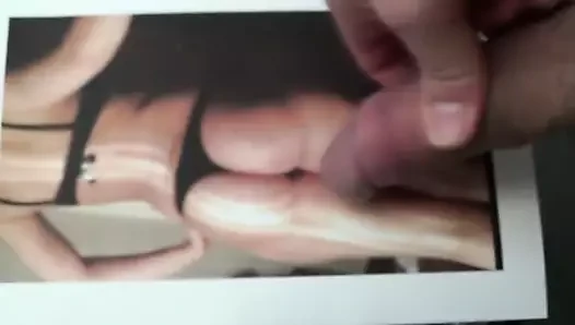 Hornytushy'ye övgü