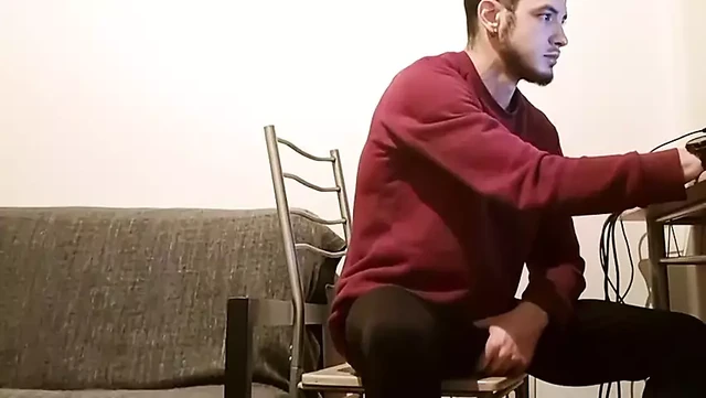 Становится жестко, не трогая это