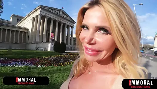 Schau zu, wie victoria Zdrok bis zum orgasmus auf dans schwanz schreit!