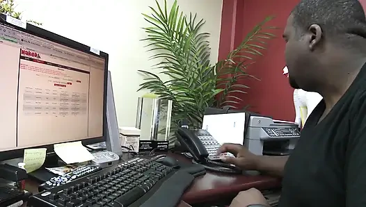 Ngentot tante seksi di web